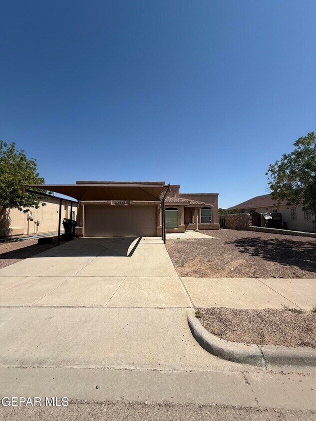 Foto principal - 14345 Desert Sage Dr