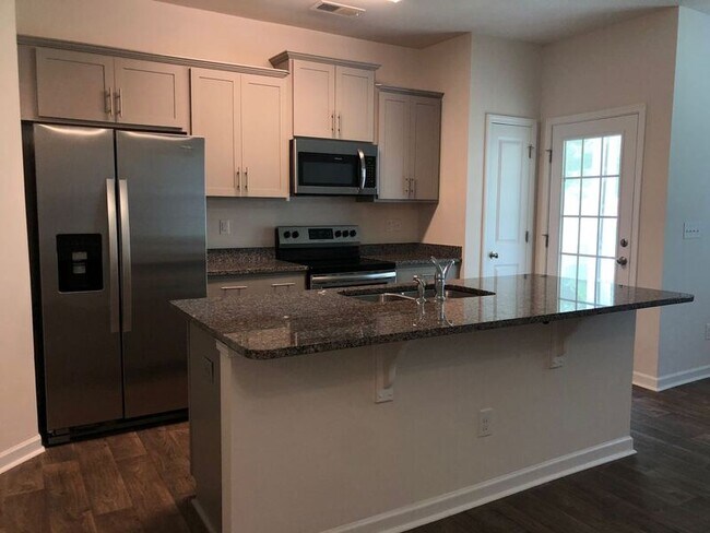 Building Photo - 6050 Guildford Hill Ln