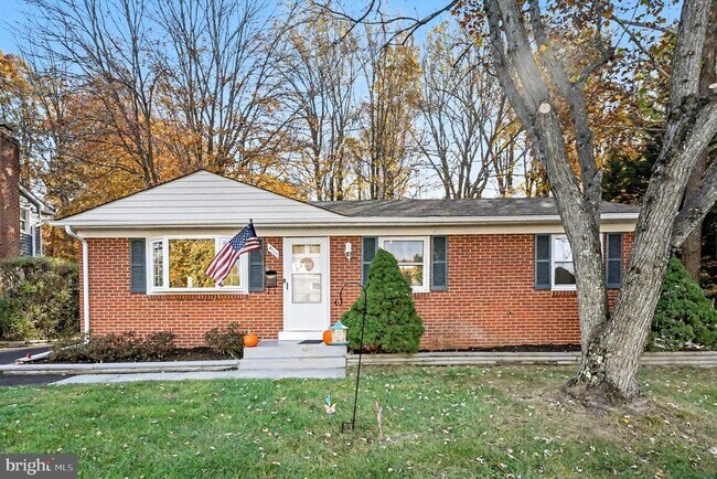 Building Photo - 4111 Hoffman Dr