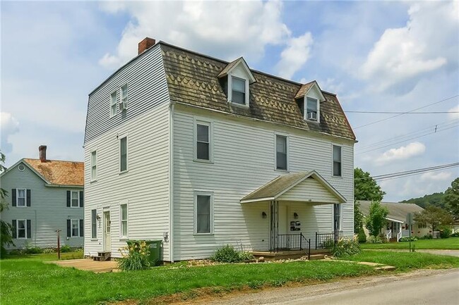 Building Photo - 301 Pine St