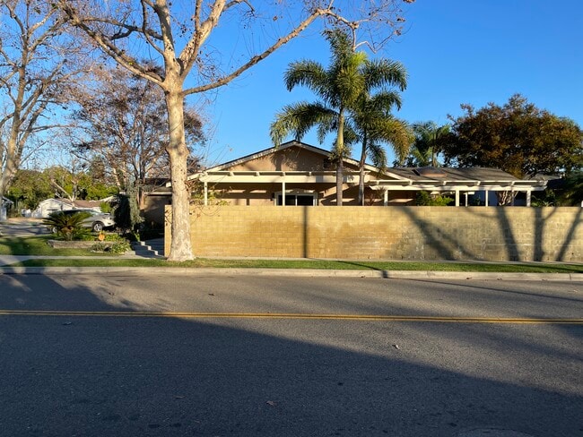 Side yard (Corner lot) - 10710 La Jara St