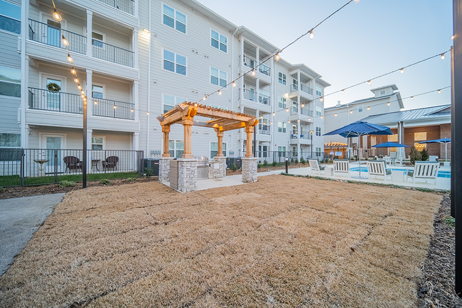 Building Photo - Sage Highland Creek 55+ Active Adult