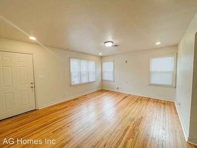 Foto del edificio - 2 br, 1 bath House - 1417 NW 95th St