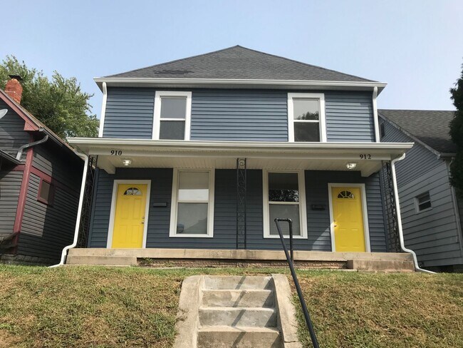 Building Photo - Iowa 910-912
