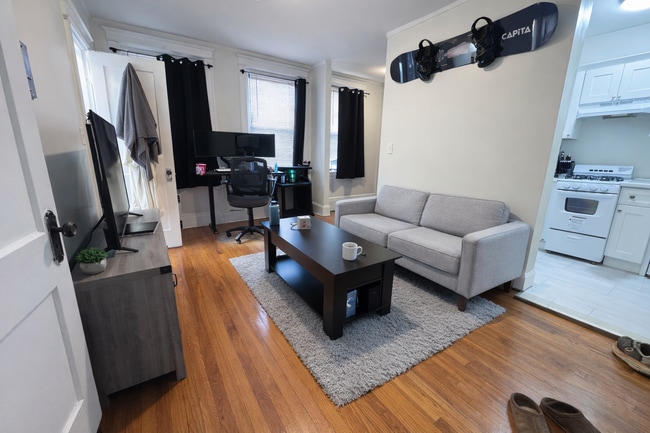 Building Photo - 31 Queensberry St