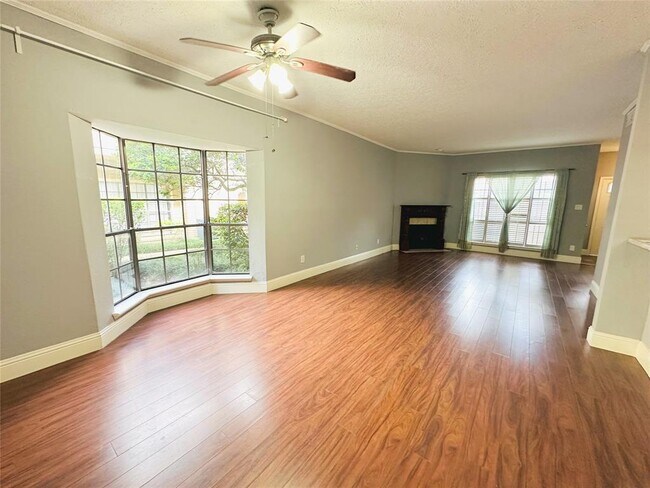 Building Photo - 7350 Kirby Dr