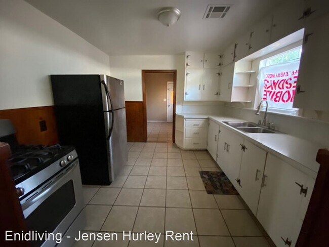 Building Photo - 3 br, 1 bath House - 714 N 14th