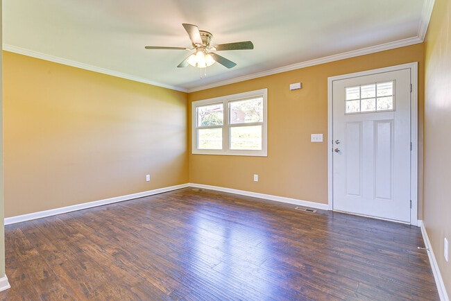 Foto del edificio - 212 Hillview Dr