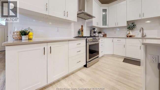 Building Photo - 89 Draper St