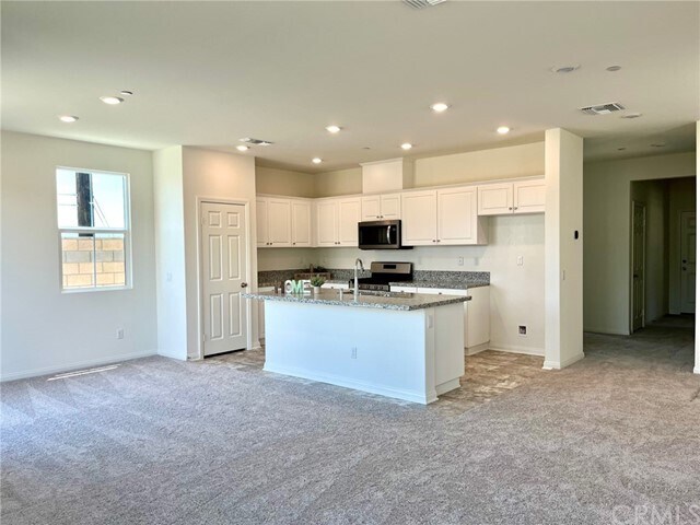Building Photo - 1586 Redwoods Drive Pl