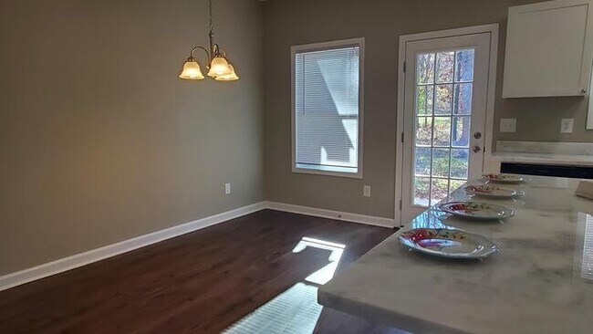 Building Photo - 5099 Mars Hill Rd