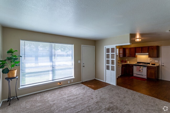 D2: 3BR / 2BA - 1,000 SF - Summerstone Duplexes