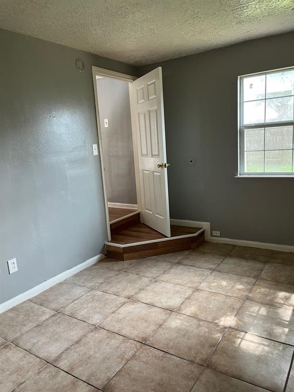 Building Photo - 16346 Quail Hunt Dr