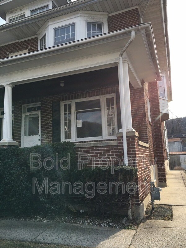 Building Photo - 1912 Perkiomen Ave