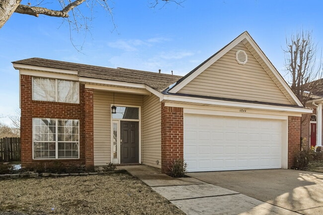 Building Photo - 6844 Charlotte Dr