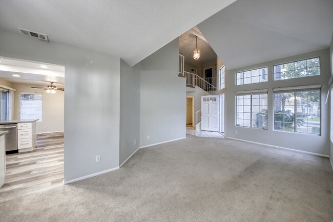 Building Photo - 7855 Green Crest Ct