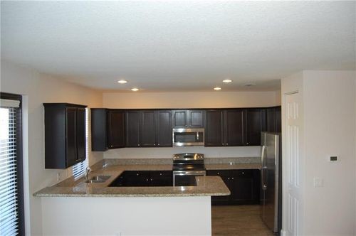 Building Photo - 12315 S Village Cir
