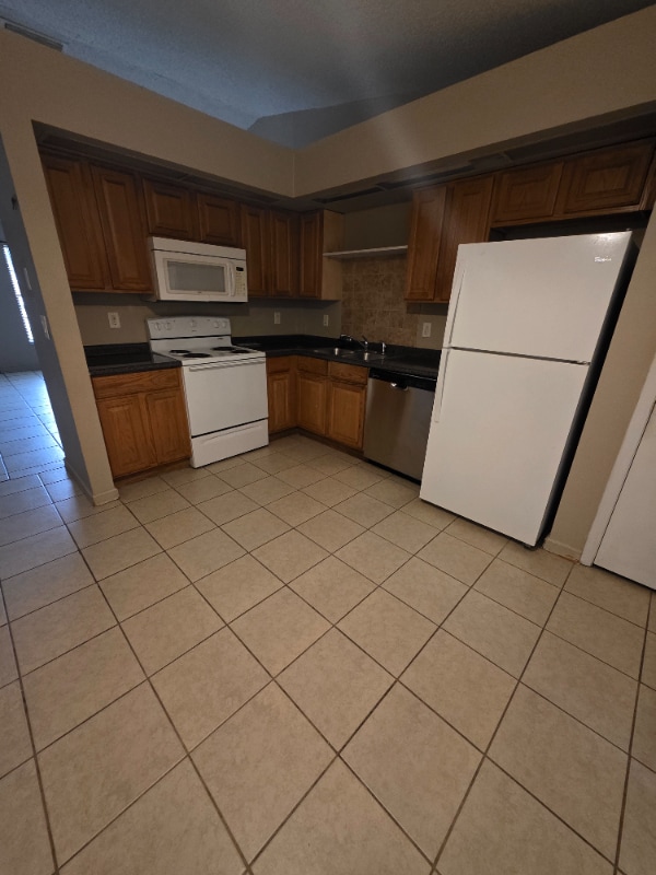 Foto del edificio - 1711 Ridgewood Ln
