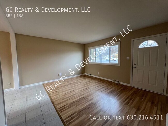 Building Photo - *** COZY 3 BDRM / 1 BATH / SINGLE FAMILY H...
