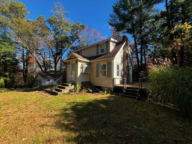 Foto del edificio - Charming 2 Bedroom Home