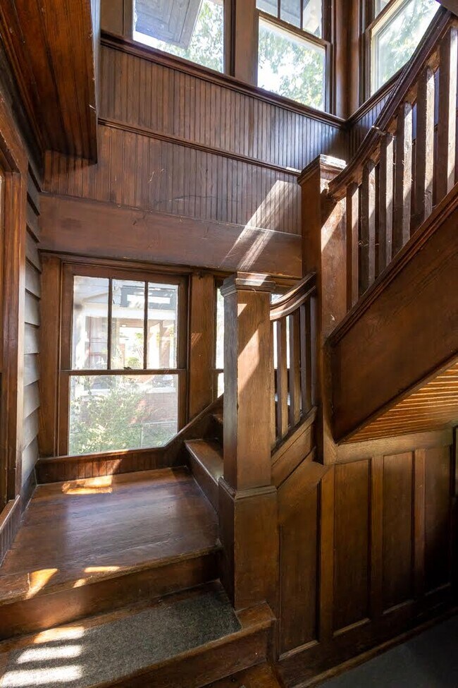 Entryway to Unit - 44 S Ritter Ave