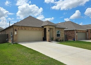 Building Photo - 208 Wolf Springs Rd