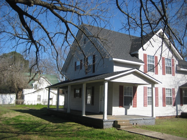 Building Photo - 3307 Clopton St SW