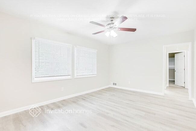 Building Photo - 2716 Lancaster Dr