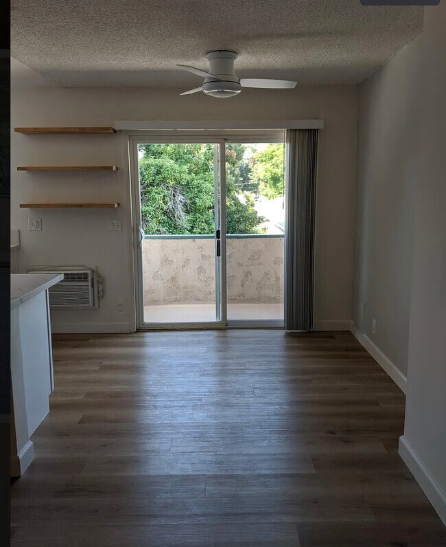 Foto del edificio - 6225 Fulton Ave