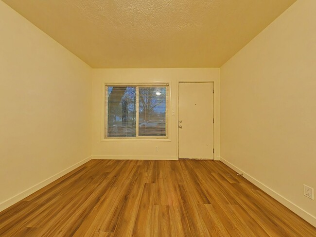 Foto del edificio - 2 Bedroom Duplex ~ Albany ~ Pet Friendly