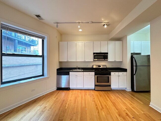 Foto del edificio - 4715 N Sheridan Rd