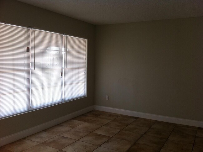 Building Photo - 772 Bywood Dr NE