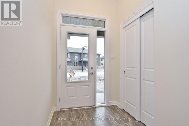Building Photo - 30 Rookie Cres