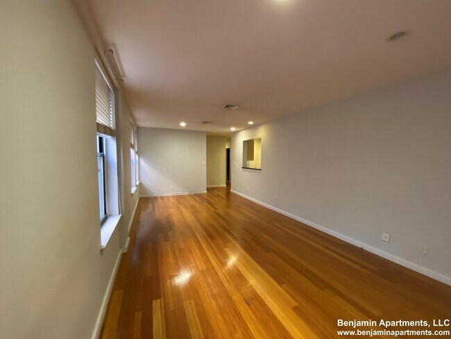 Foto del edificio - 1638 Washington St