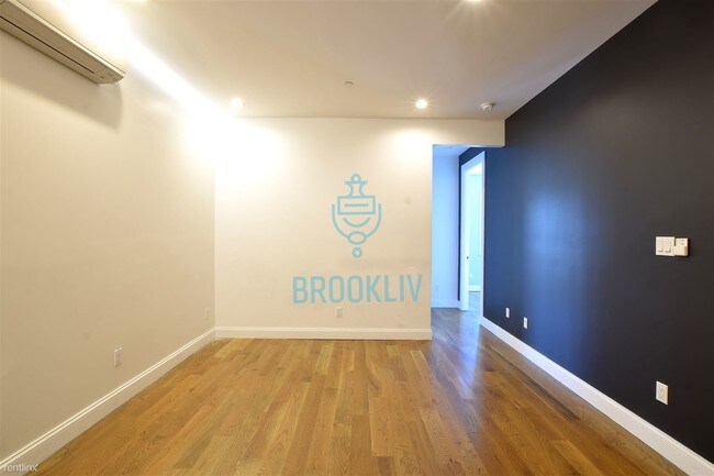 Building Photo - 3 br, 1 bath  - 221 Clarkson Ave 3F