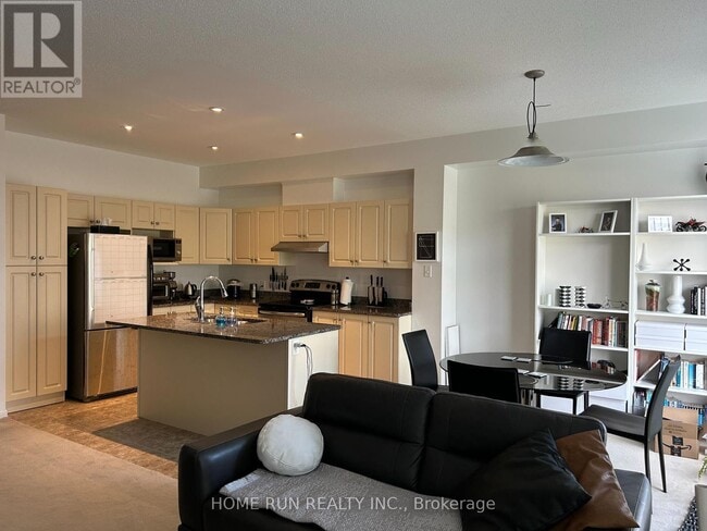Building Photo - 139 Battersea Cres