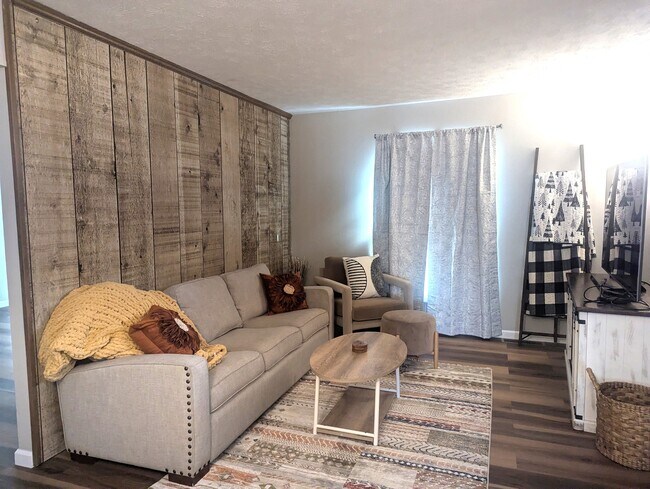 Foto del edificio - 906 N Wagon Wheel Trl