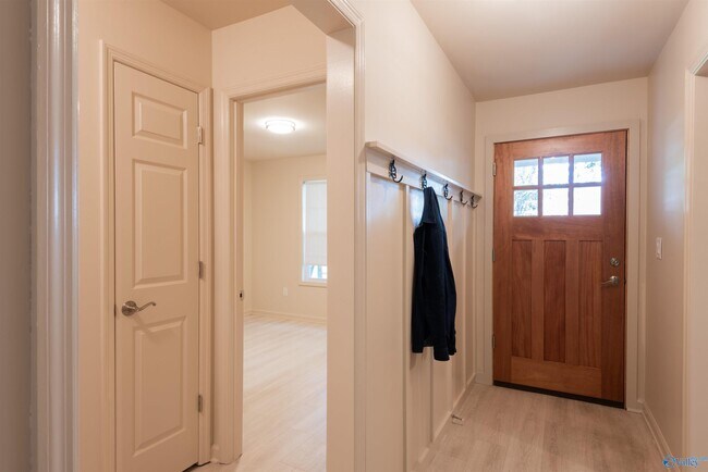 Foto del edificio - 104 Sleepy Hollow Ln