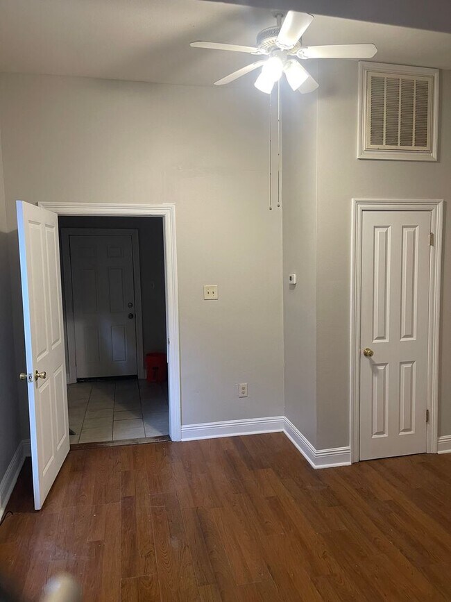 Photo - 4228-4230 Baudin St. Apartment