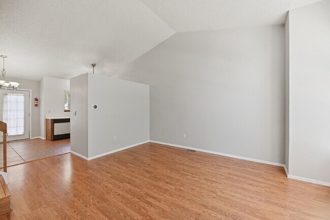 Building Photo - $2,995.95 | 4 Bed, 2 Bath Single Family Westminster Home – Central A/C and heating, In Unit Washe...