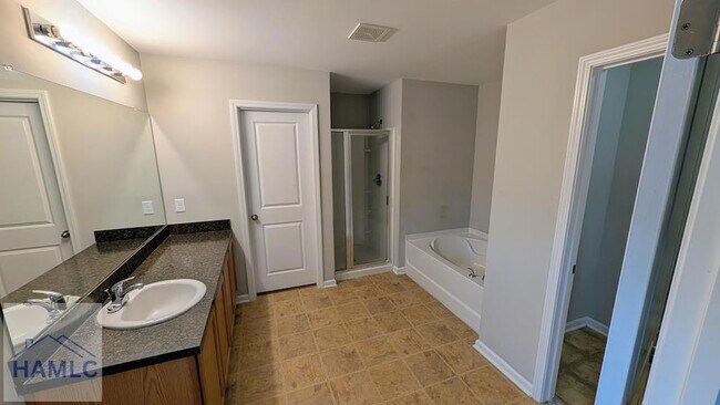 Foto del edificio - 418 Valdez Ct