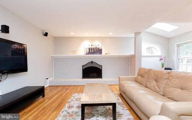 Foto del edificio - 9808 Korman Ct
