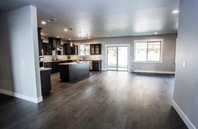 Building Photo - 4490 Brownridge Terrace