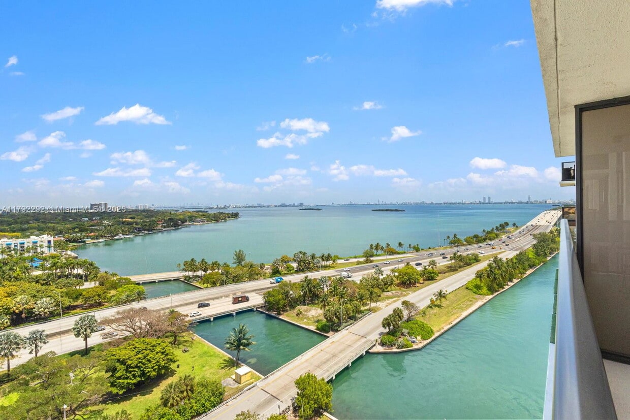 Photo - 600 Northeast 36th Street Apt #1810, Miami, FL 33137 - 1 BR 2 BA Condo