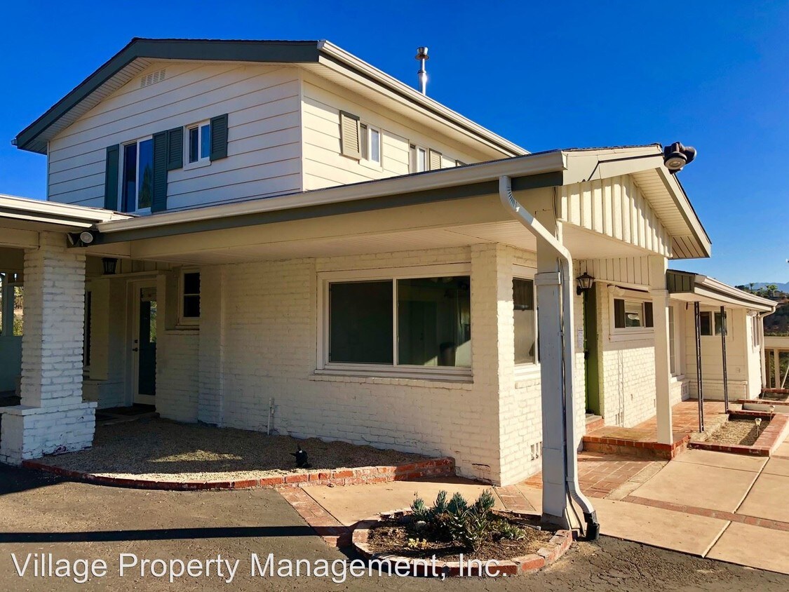Foto principal - 1133 Live Oak Park Rd S