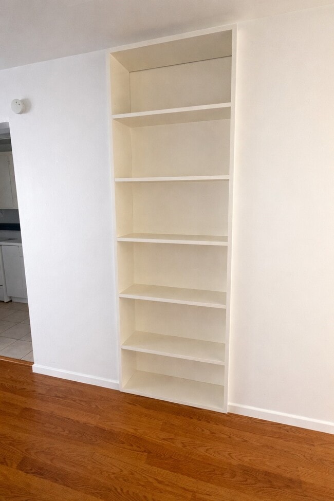 Building Photo - 425 Hawthorne St