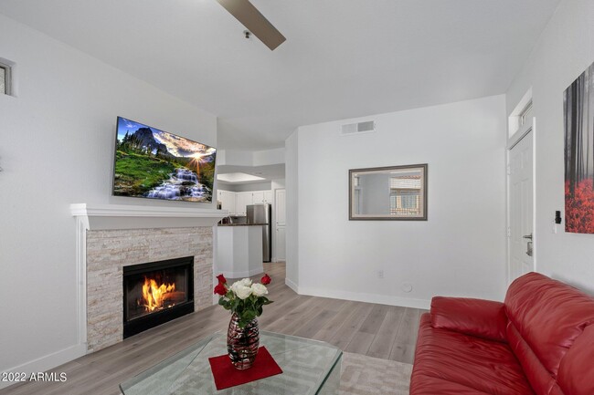 Building Photo - 11375 E Sahuaro Dr
