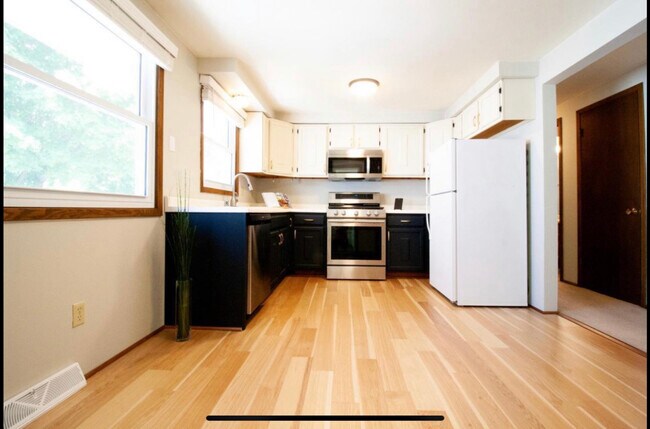 Eat in Kitchen - 2472 S 77th St