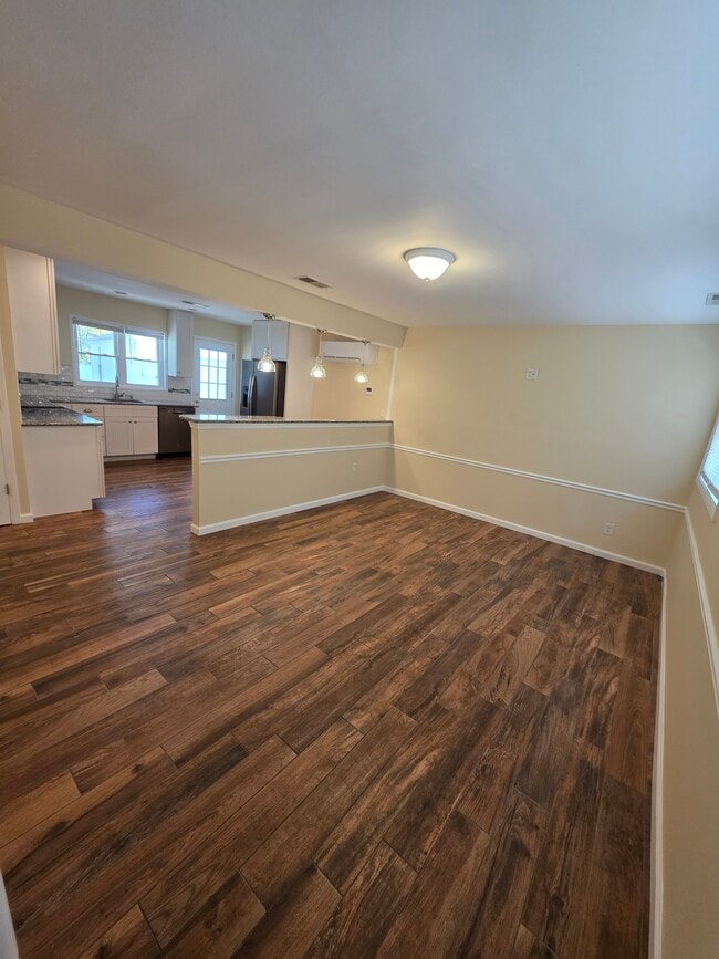 Foto del edificio - 1406 Montgomery Rd