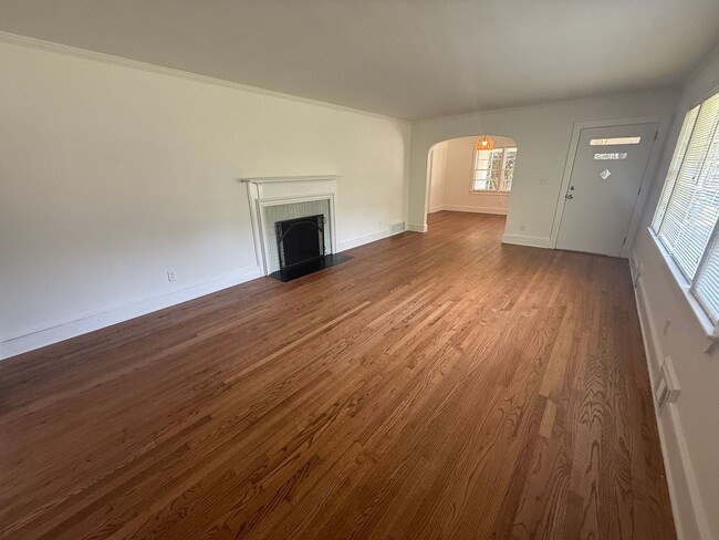 Photo - Large 5-Points House off South UGA Campus!